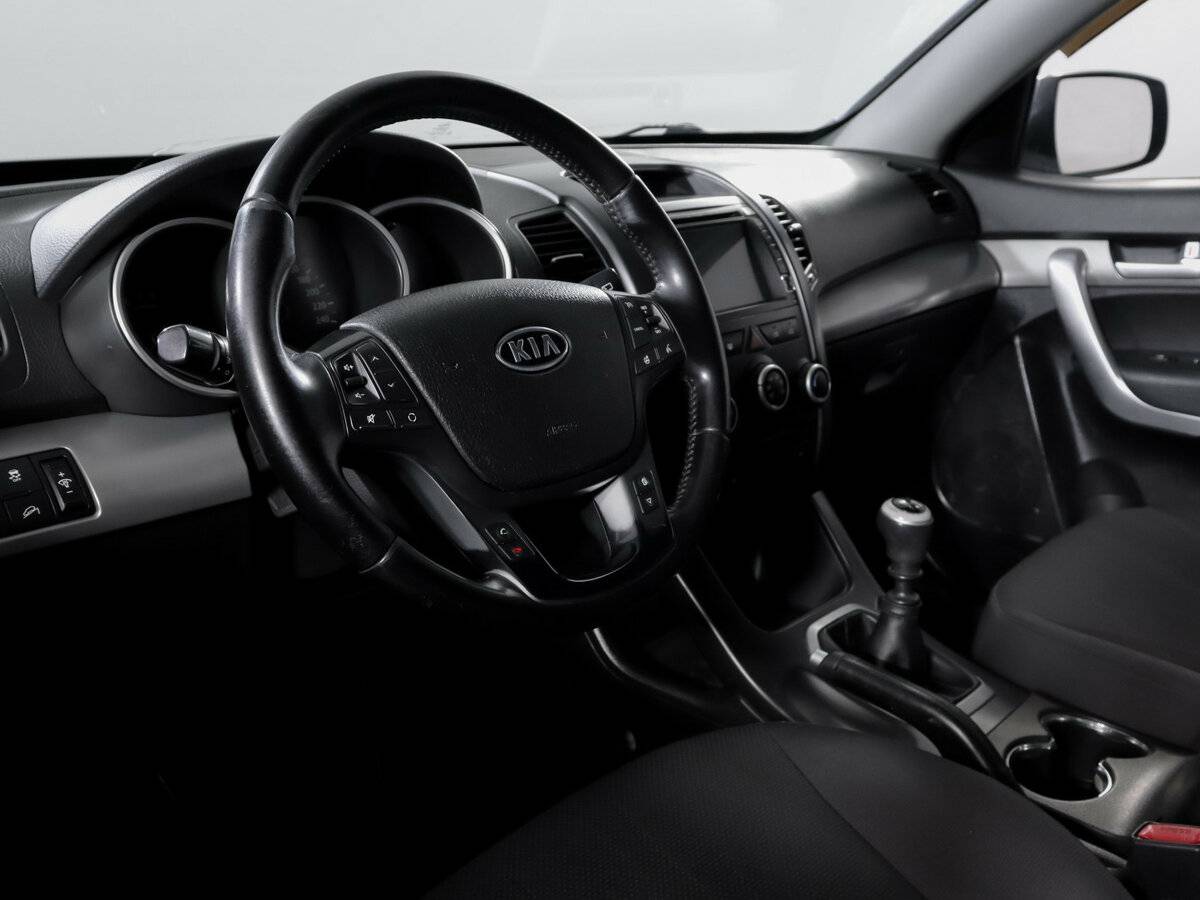 Купить Kia Sorento с пробегом. Фото: #13