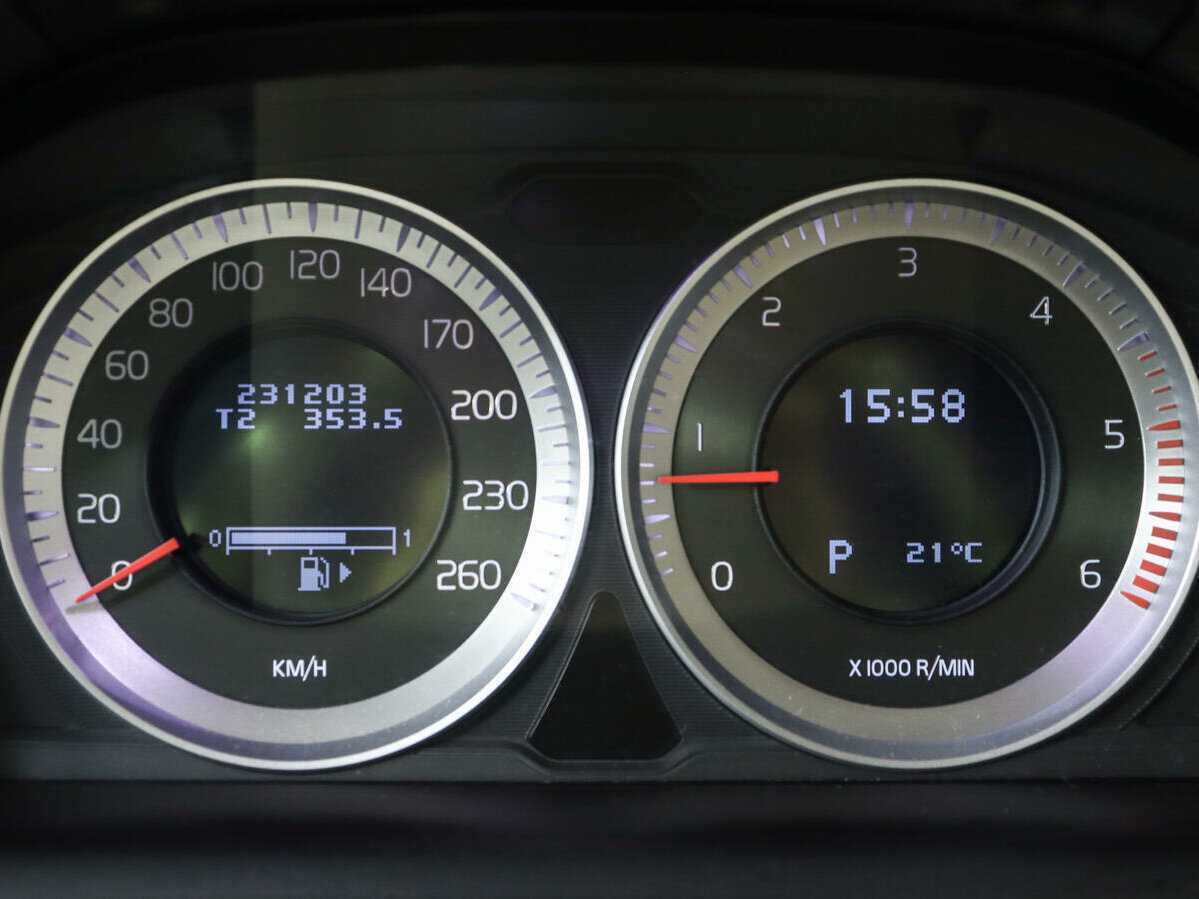 Купить Volvo XC60 с пробегом. Фото: #10