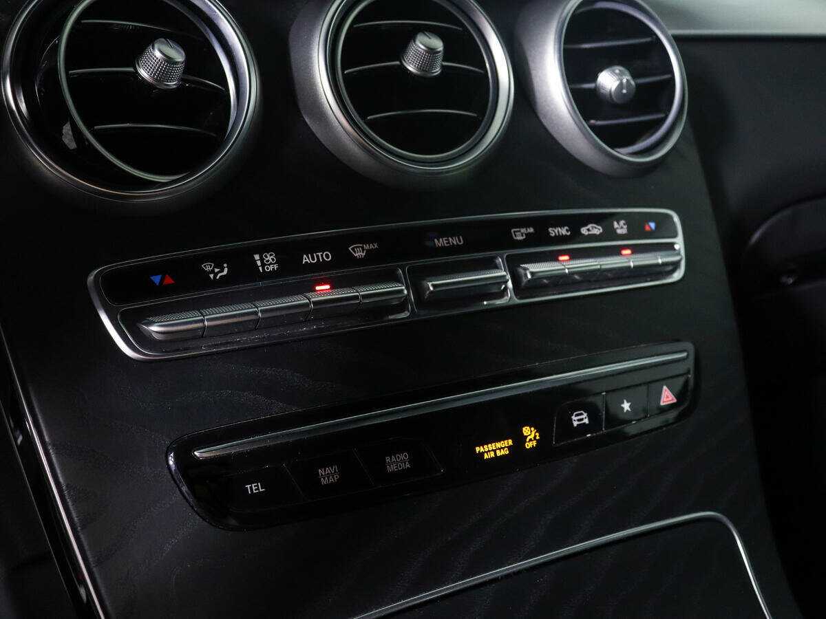 Купить Mercedes-Benz GLC с пробегом. Фото: #19