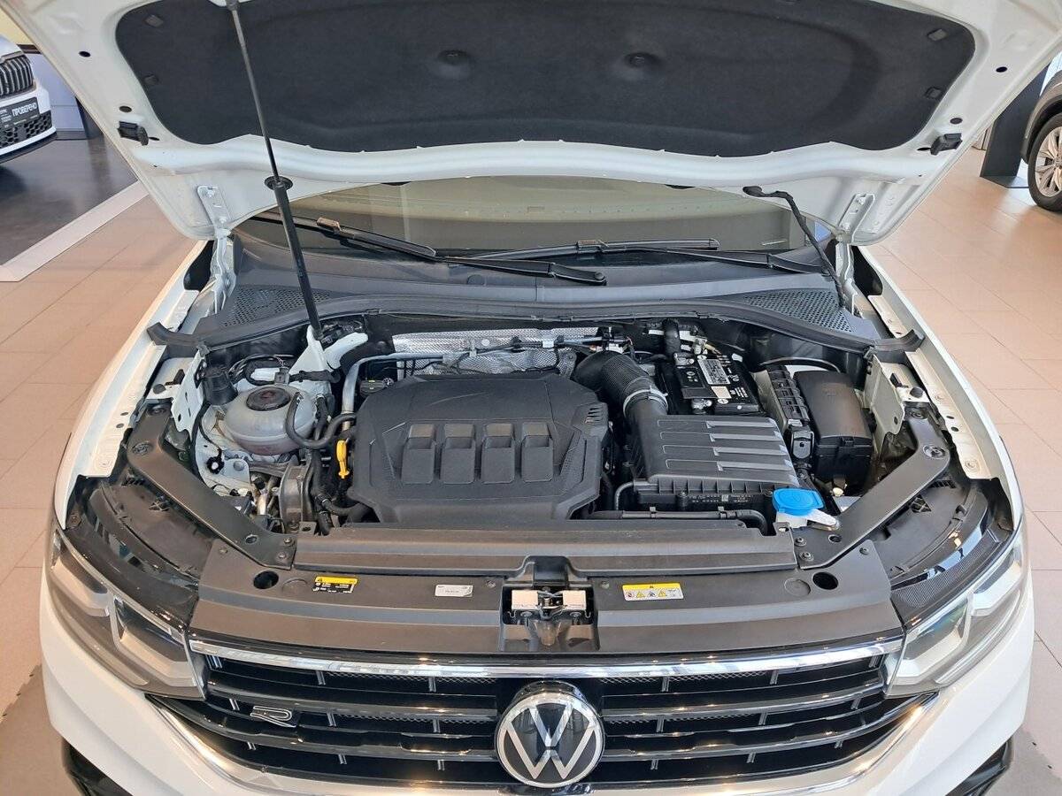 Купить Volkswagen Tiguan с пробегом. Фото: #8