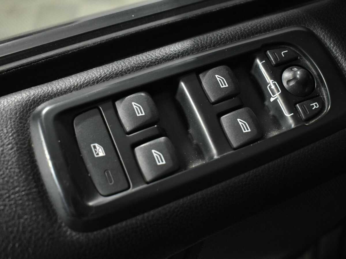 Купить Land Rover Discovery с пробегом. Фото: #10