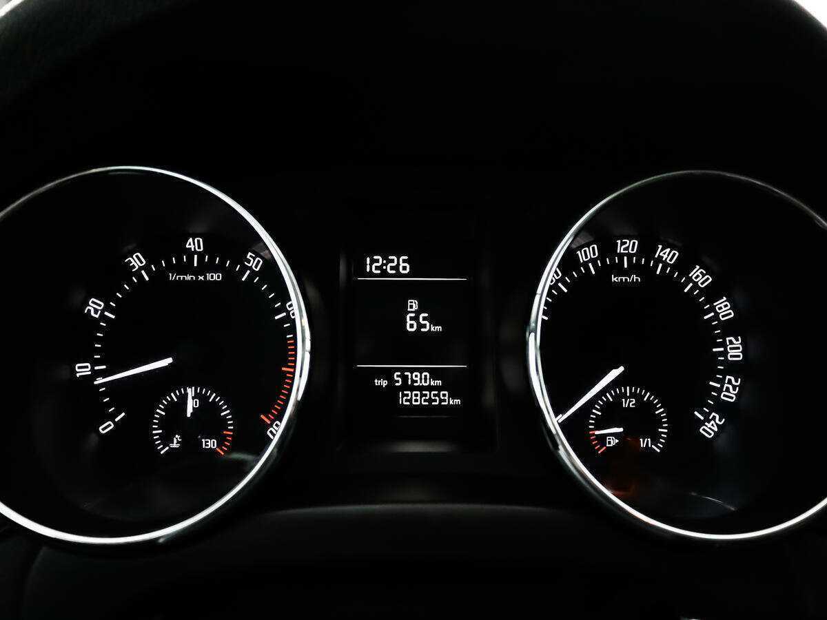Купить Skoda Yeti с пробегом. Фото: #10