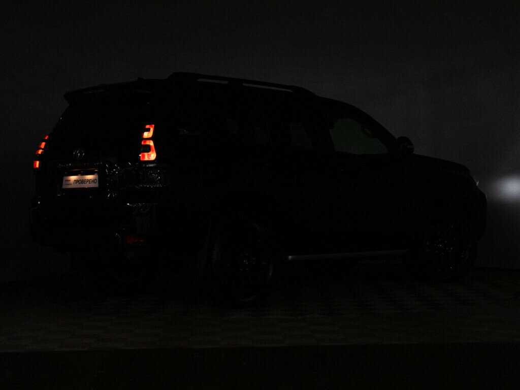 Купить Toyota Land Cruiser Prado с пробегом. Фото: #23