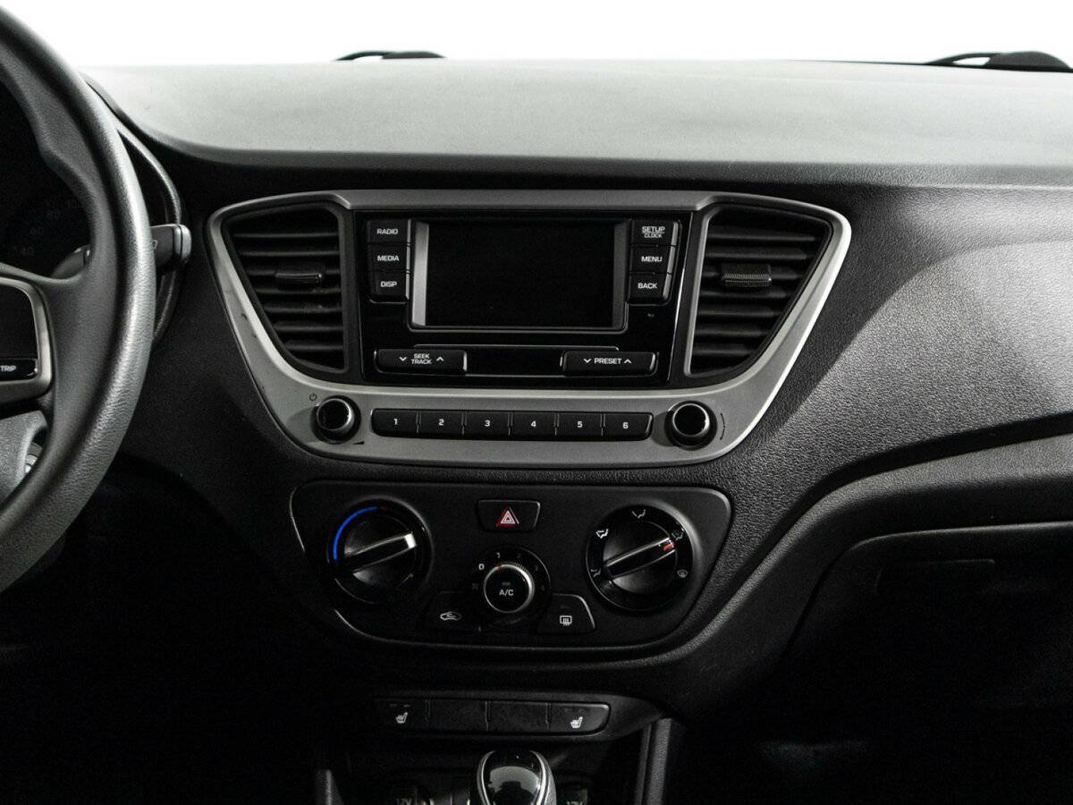 Купить Hyundai Solaris с пробегом. Фото: #13