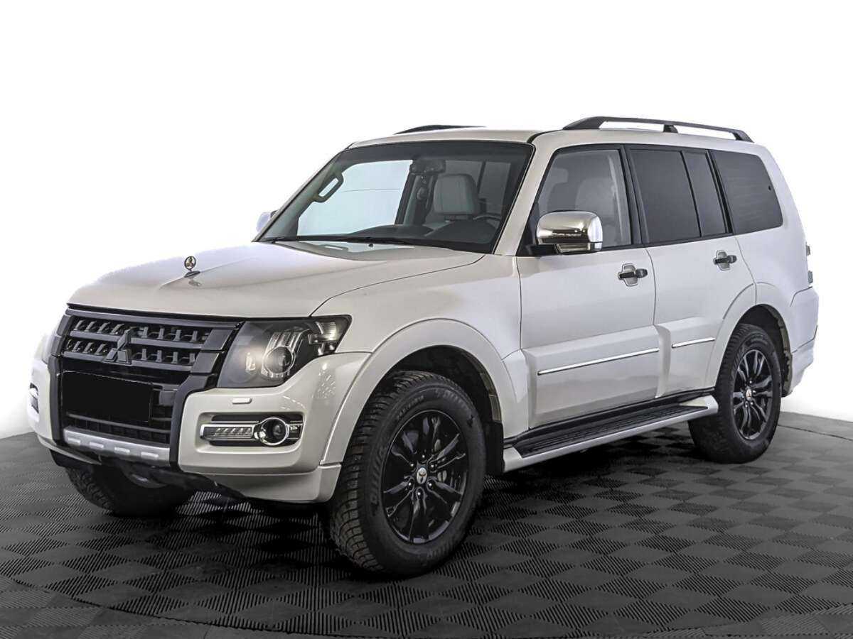 Купить Mitsubishi Pajero с пробегом. Посмотреть фото