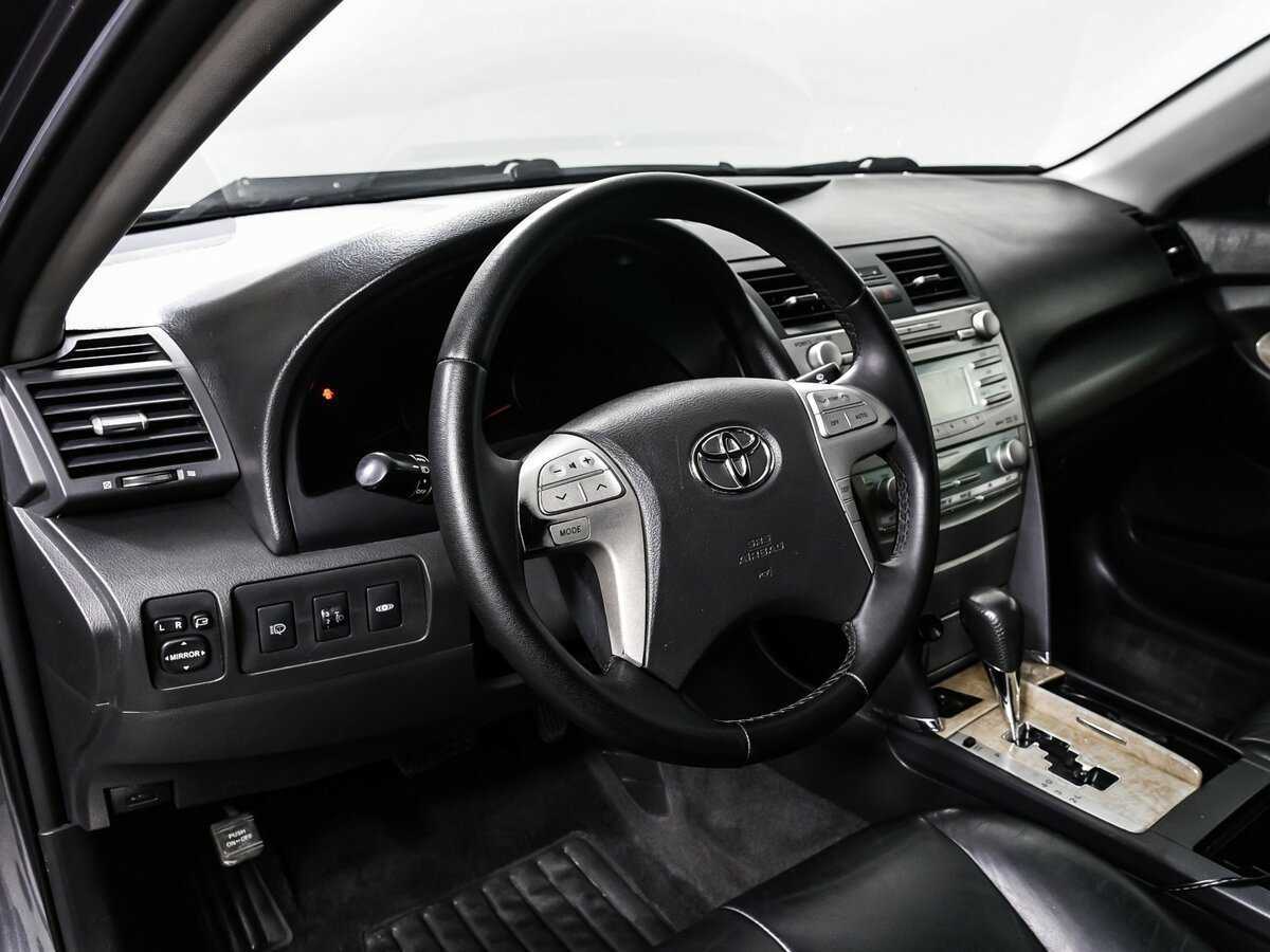 Купить Toyota Camry с пробегом. Фото: #12