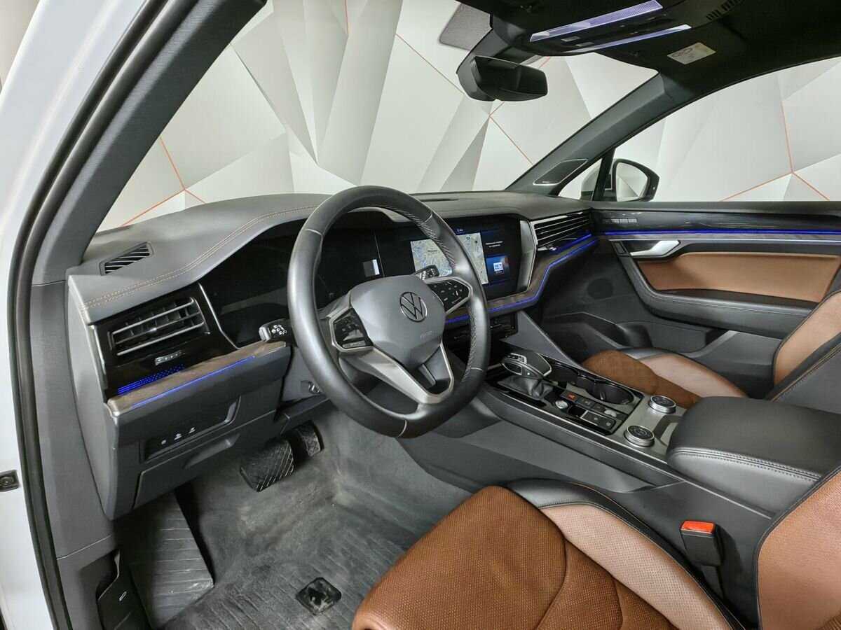Купить Volkswagen Touareg с пробегом. Фото: #13
