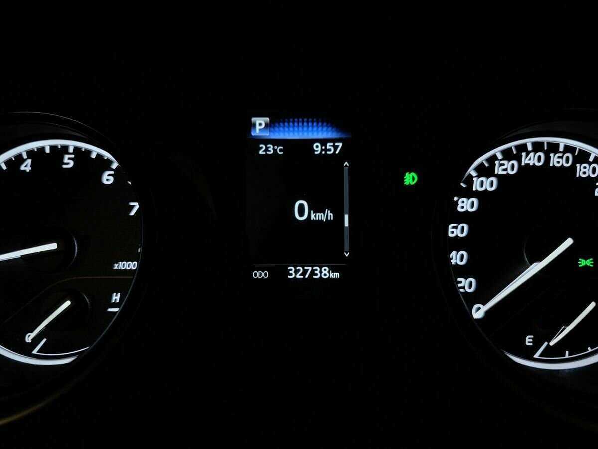 Купить Toyota Camry с пробегом. Фото: #14