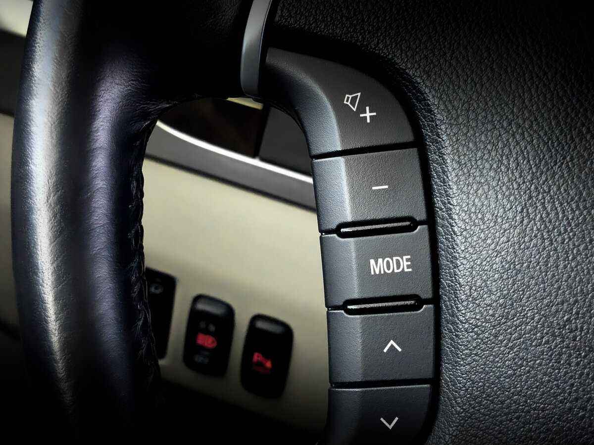 Купить Mitsubishi Pajero с пробегом. Фото: #28