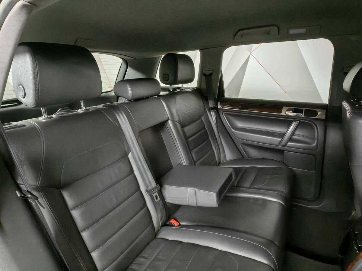 Купить Volkswagen Touareg с пробегом. Фото: #12