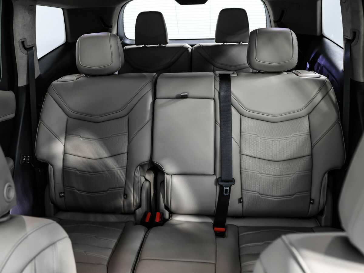 Купить Cadillac XT6 с пробегом. Фото: #18