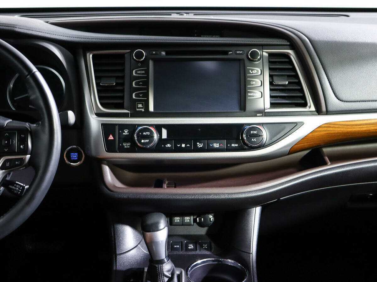Купить Toyota Highlander с пробегом. Фото: #10