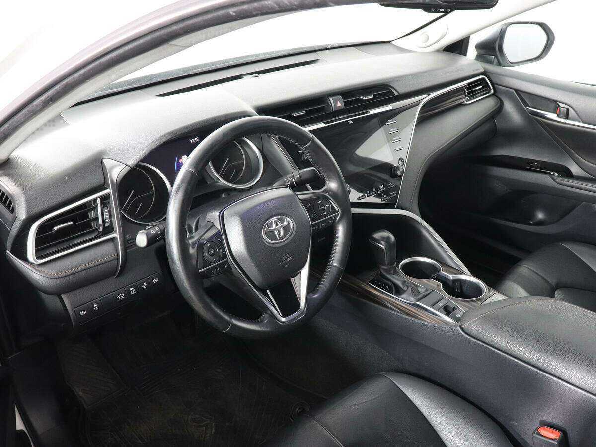 Купить Toyota Camry с пробегом. Фото: #7