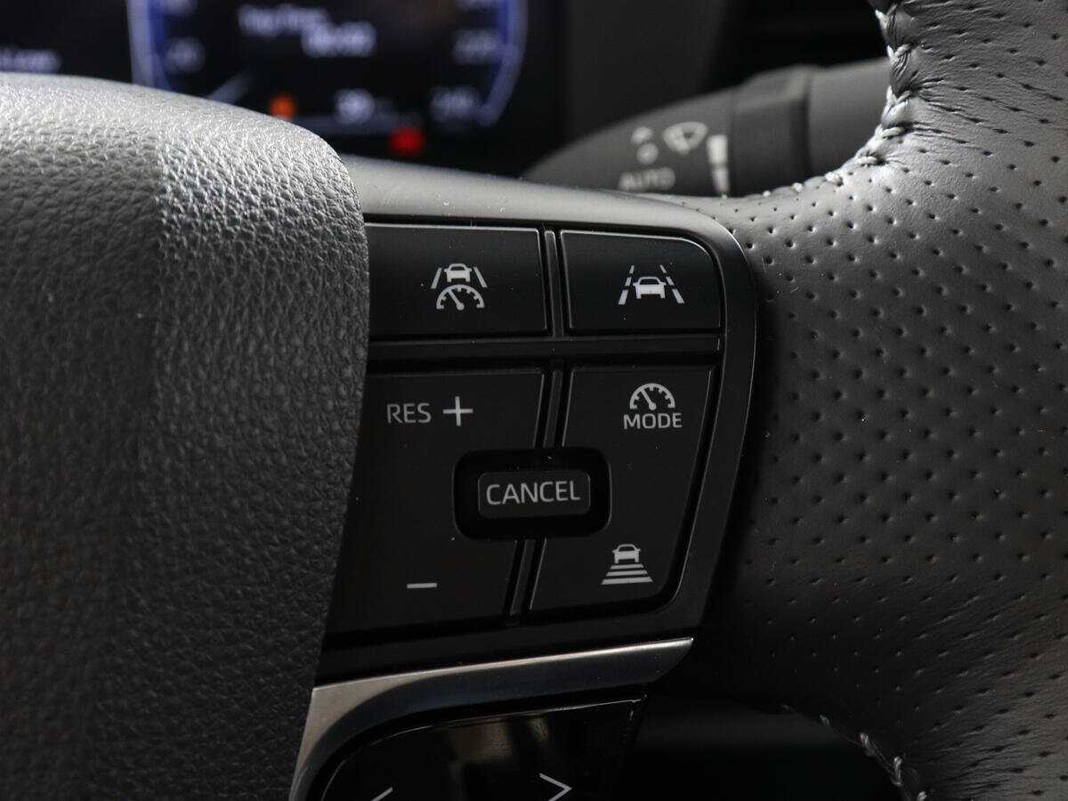 Купить Toyota Camry с пробегом. Фото: #15