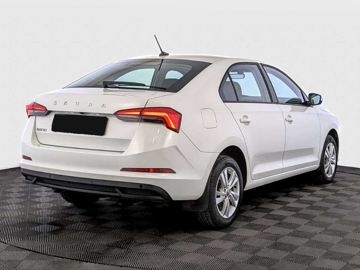 Купить Skoda Rapid с пробегом. Фото: #4