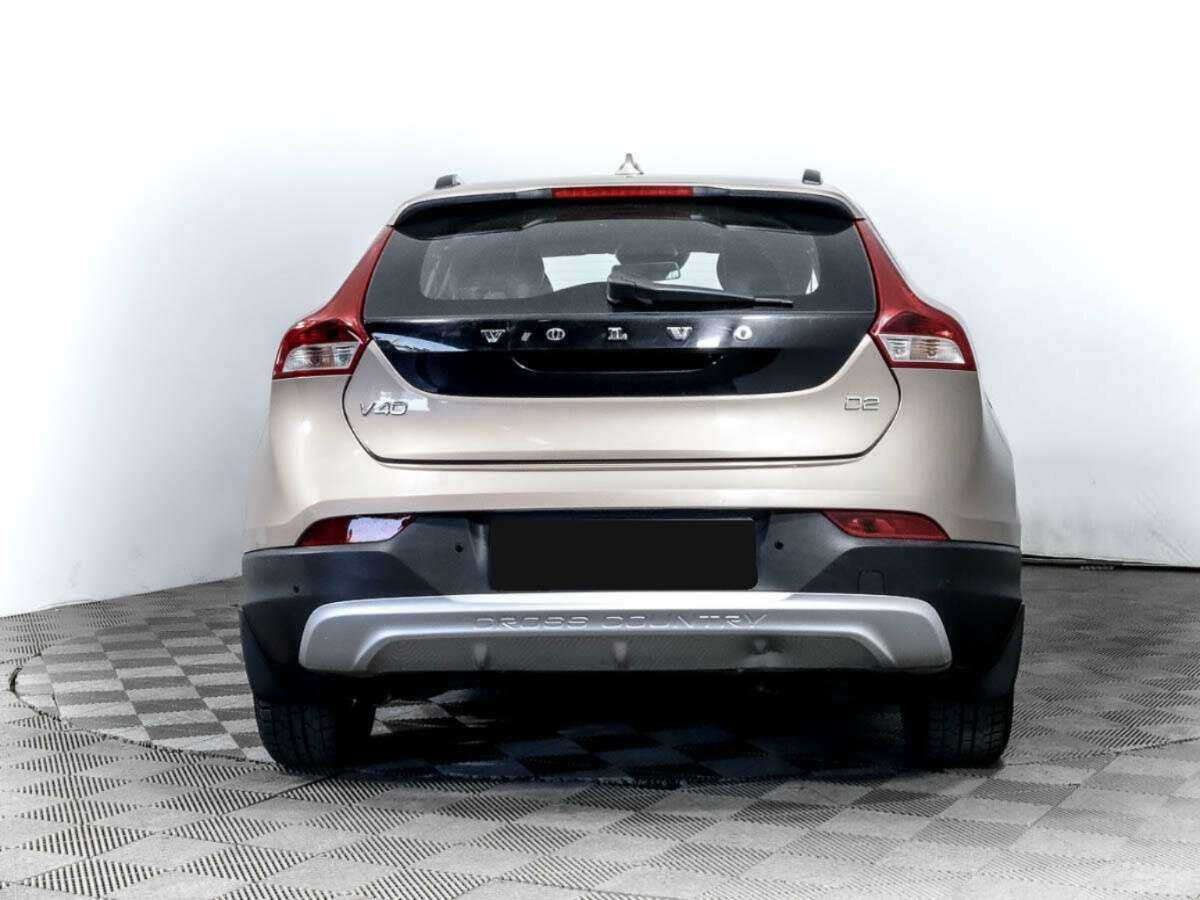 Купить Volvo V40 Cross Country с пробегом. Фото: #4