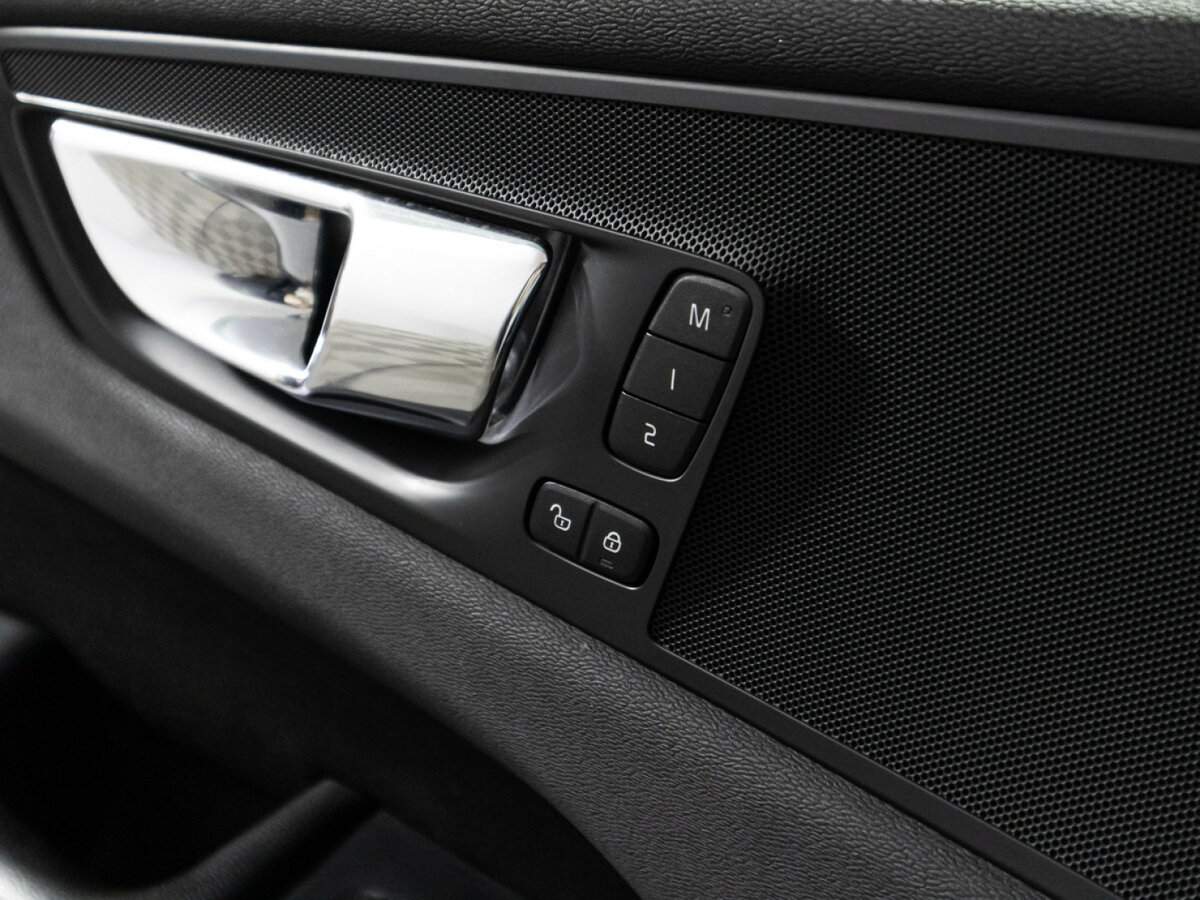Купить Volvo XC60 с пробегом. Фото: #16
