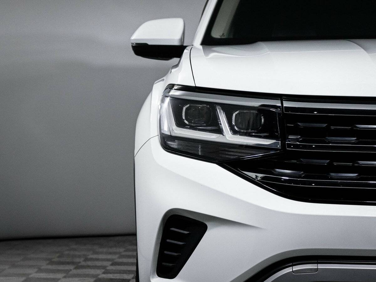 Купить Volkswagen Teramont с пробегом. Фото: #17