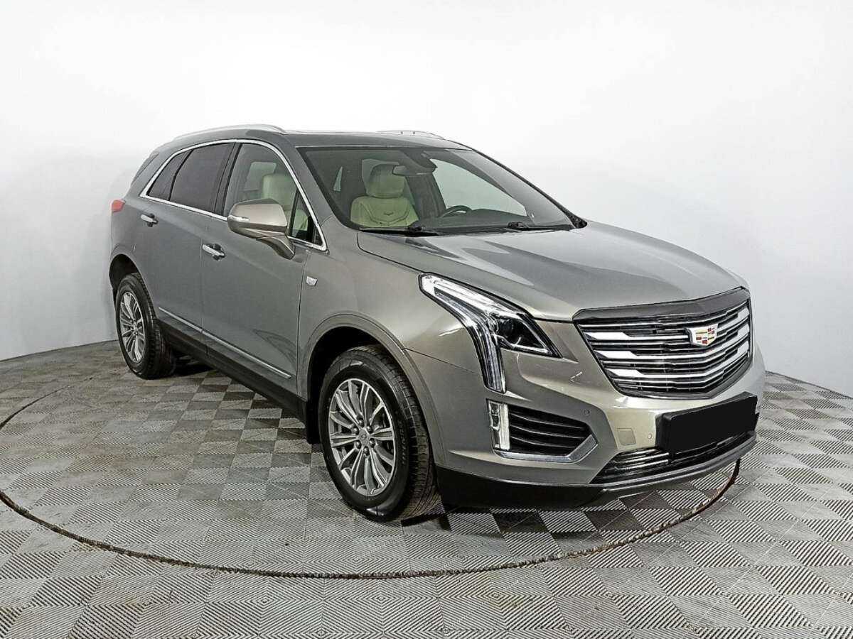 Купить Cadillac XT5 с пробегом. Фото: #2