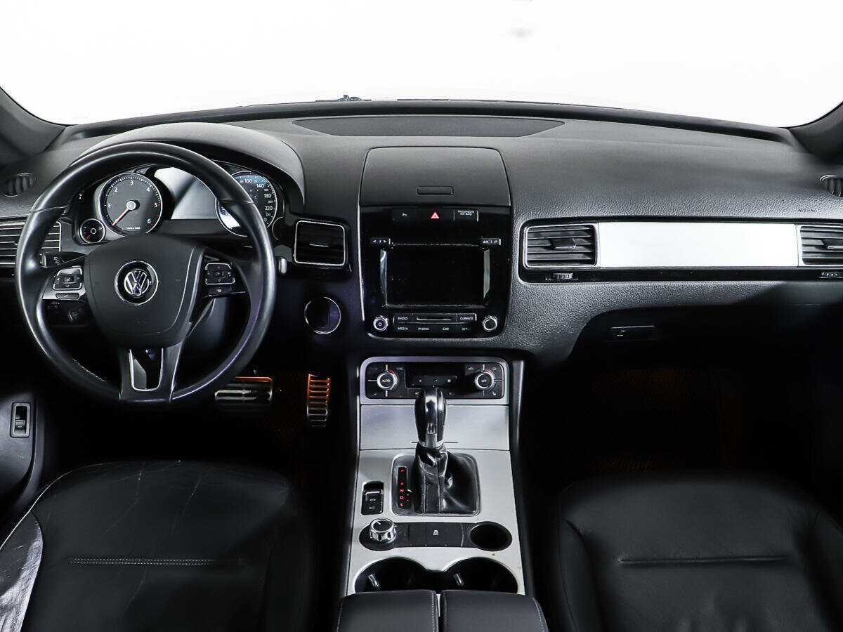 Купить Volkswagen Touareg с пробегом. Фото: #12