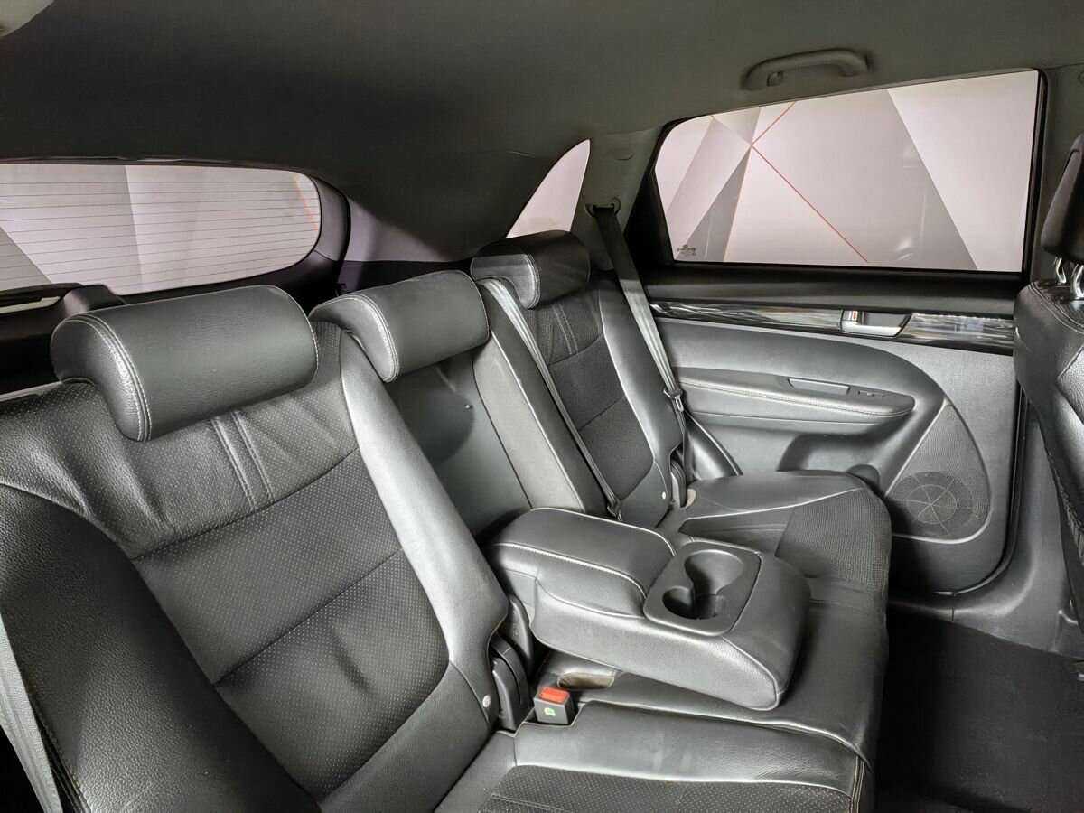 Купить Kia Sorento с пробегом. Фото: #12