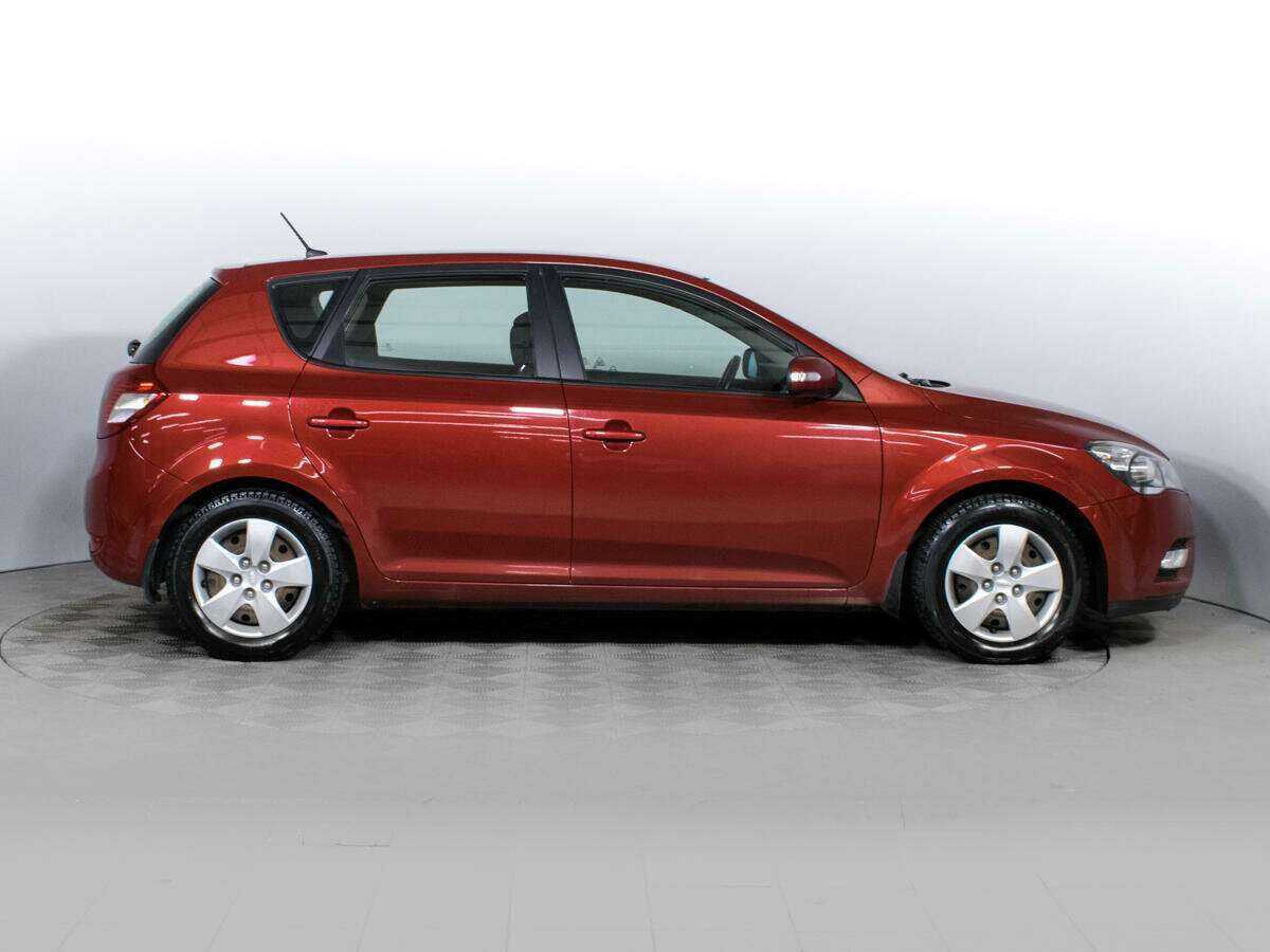 Купить Kia Ceed с пробегом. Фото: #3