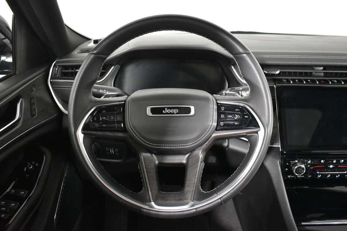 Купить Jeep Grand Cherokee с пробегом. Фото: #21
