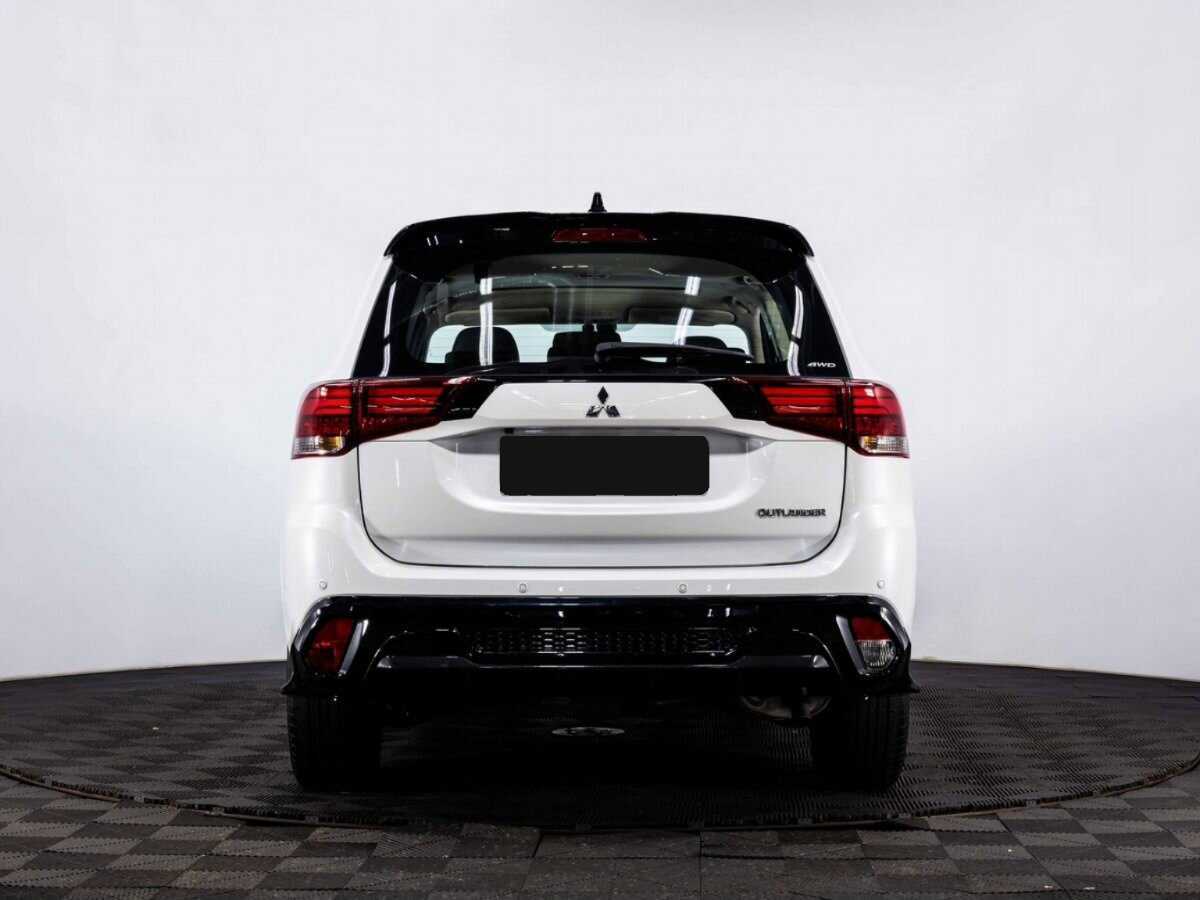 Купить Mitsubishi Outlander с пробегом. Фото: #4