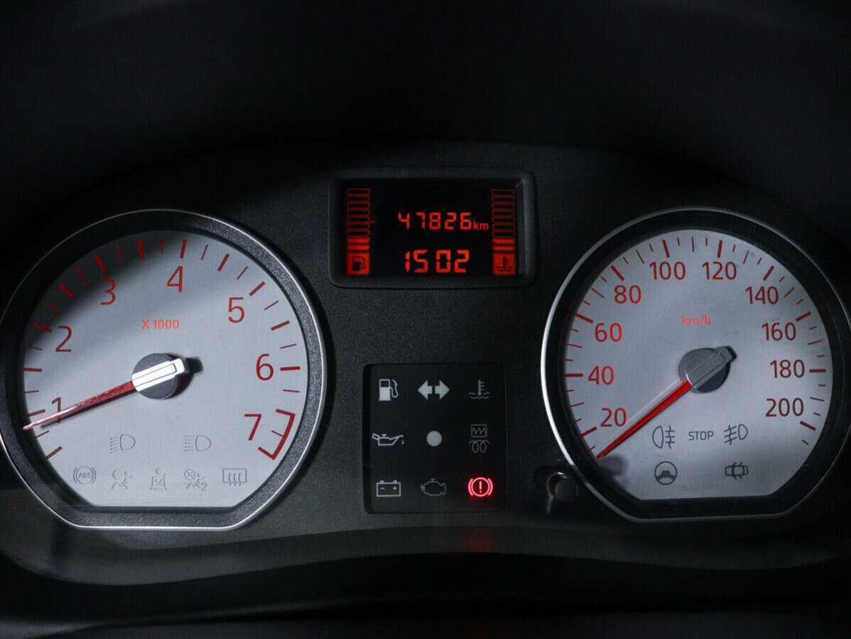 Купить Renault Sandero с пробегом. Фото: #9