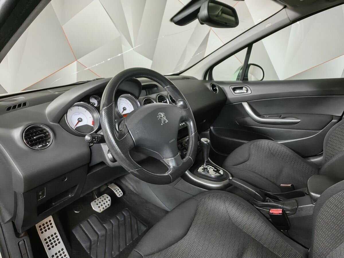 Купить Peugeot 308 с пробегом. Фото: #12