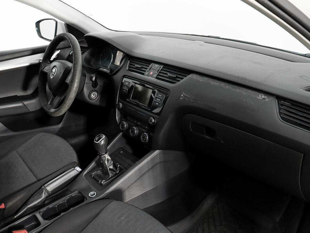 Купить Skoda Octavia с пробегом. Фото: #10