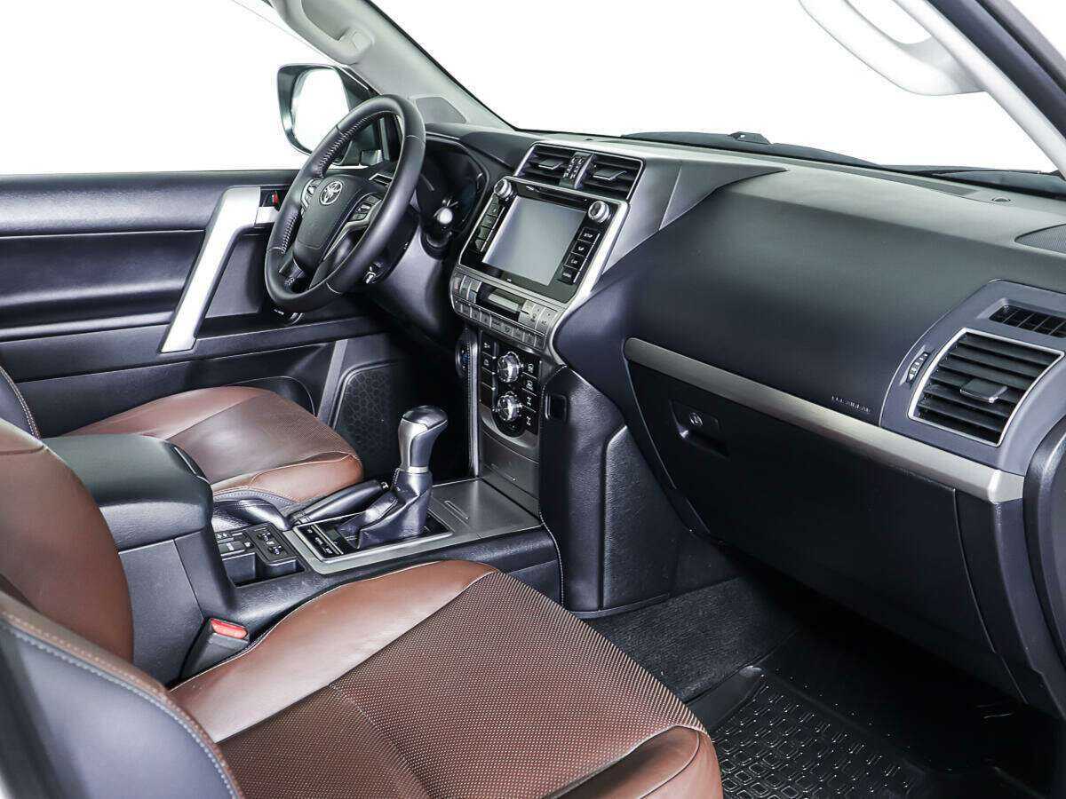 Купить Toyota Land Cruiser Prado с пробегом. Фото: #7