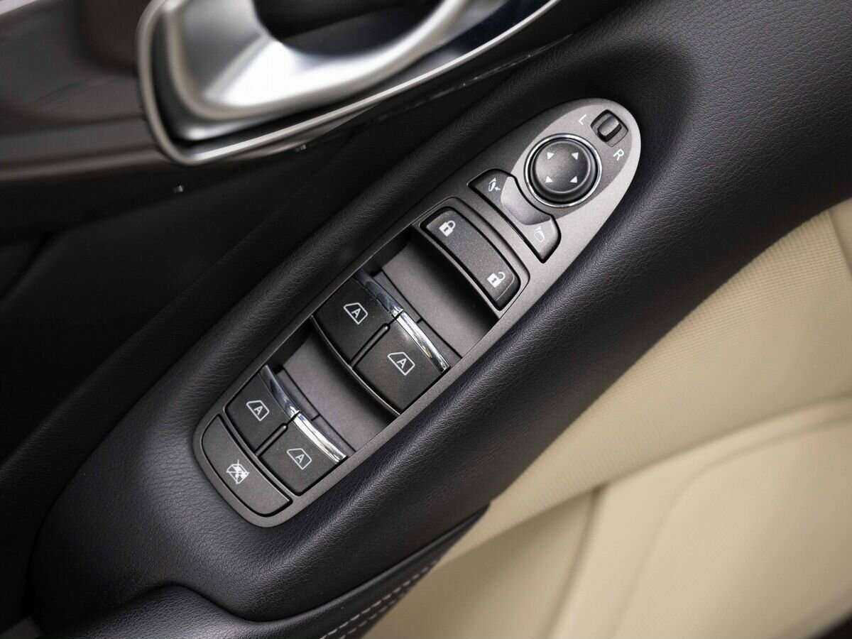 Купить Infiniti Q50 с пробегом. Фото: #14