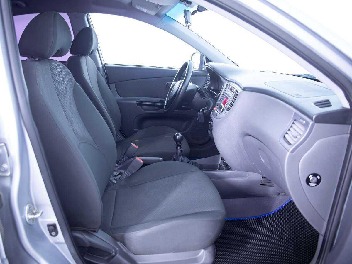 Купить Kia Rio с пробегом. Фото: #9