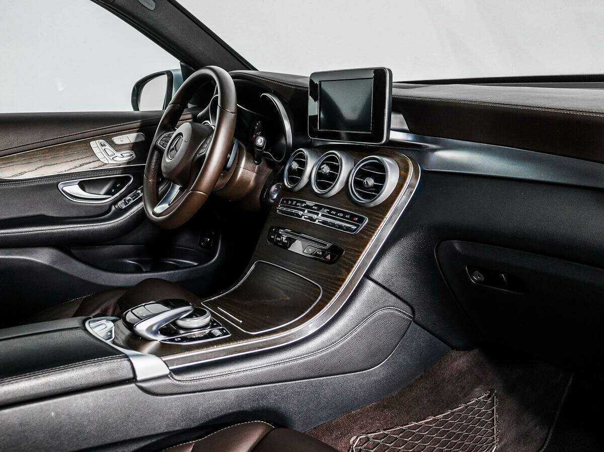 Купить Mercedes-Benz GLC с пробегом. Фото: #14