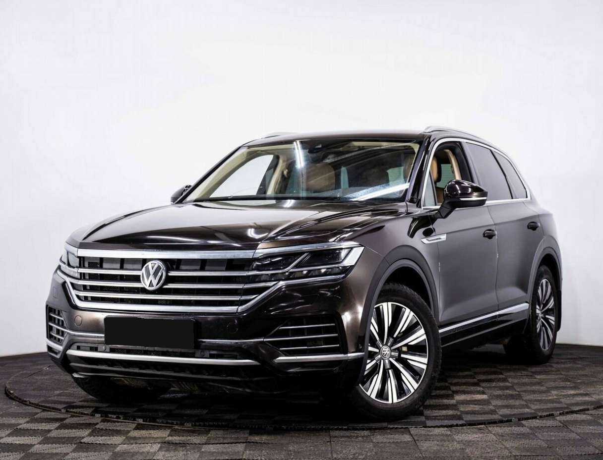 Купить Volkswagen Touareg с пробегом. Посмотреть фото