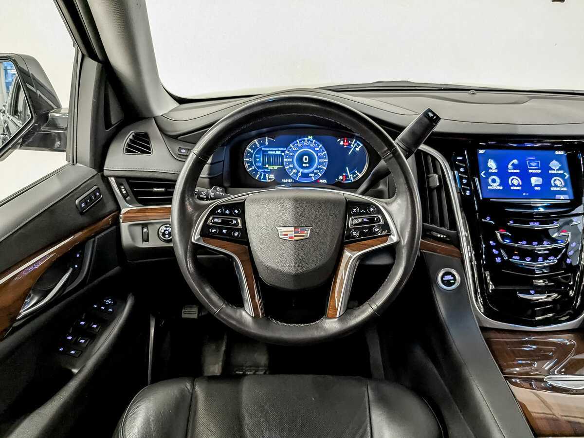 Купить Cadillac Escalade с пробегом. Фото: #18