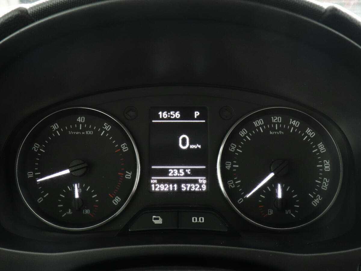 Купить Skoda Fabia с пробегом. Фото: #10