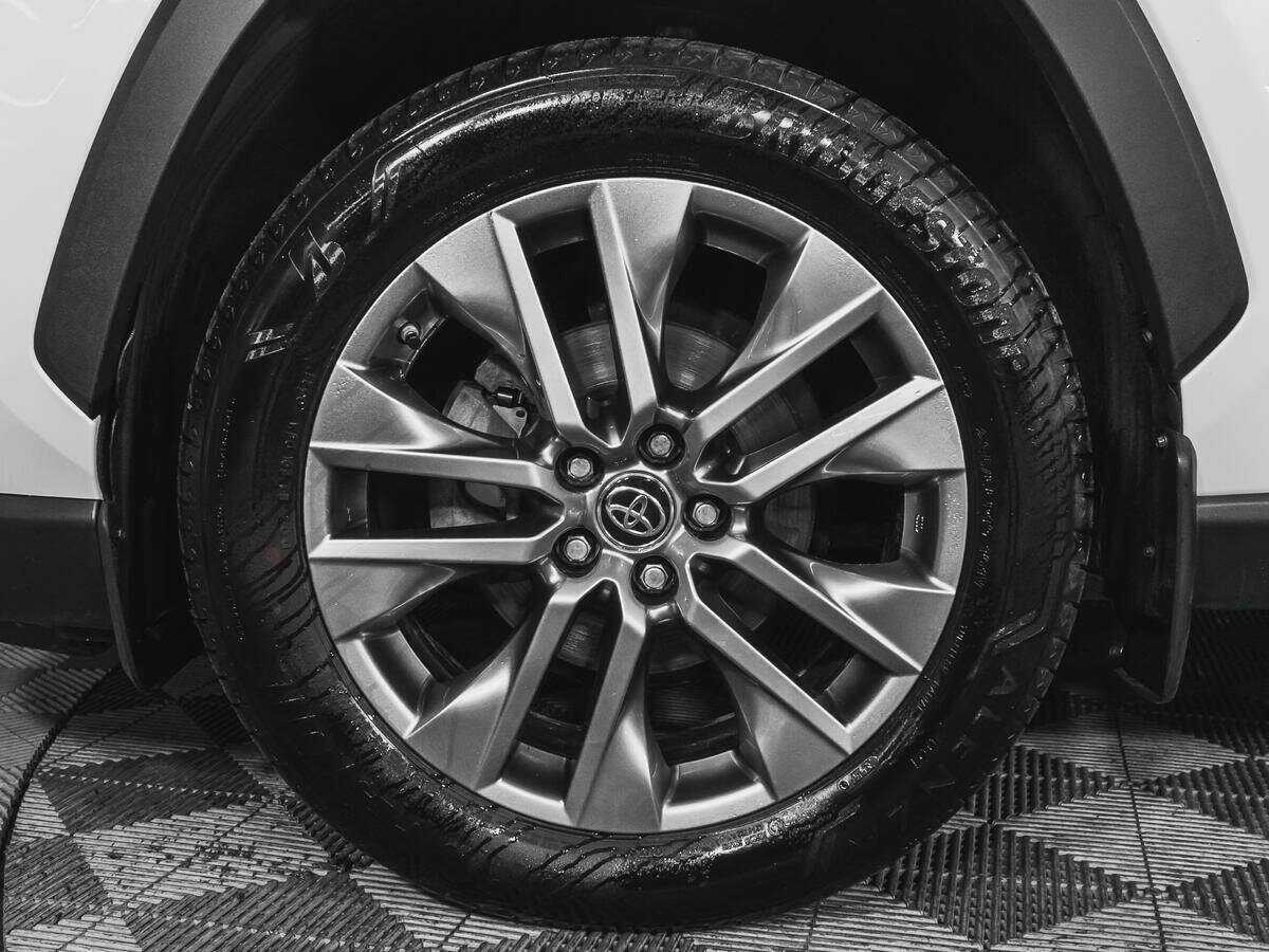 Купить Toyota RAV4 с пробегом. Фото: #16