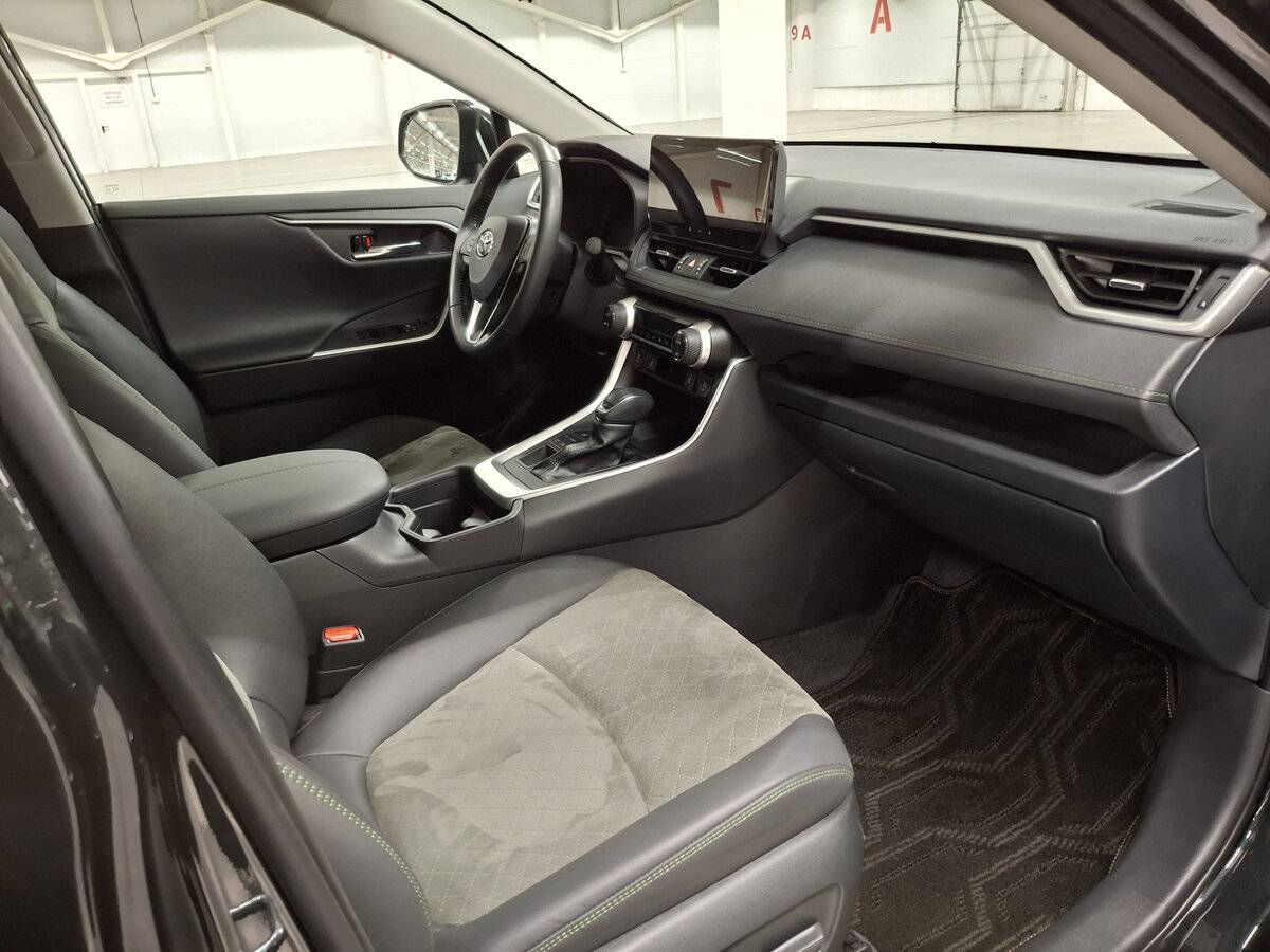 Купить Toyota RAV4 с пробегом. Фото: #10