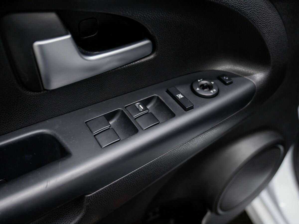 Купить Kia Venga с пробегом. Фото: #9
