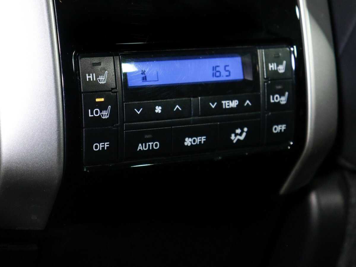 Купить Toyota Land Cruiser Prado с пробегом. Фото: #17