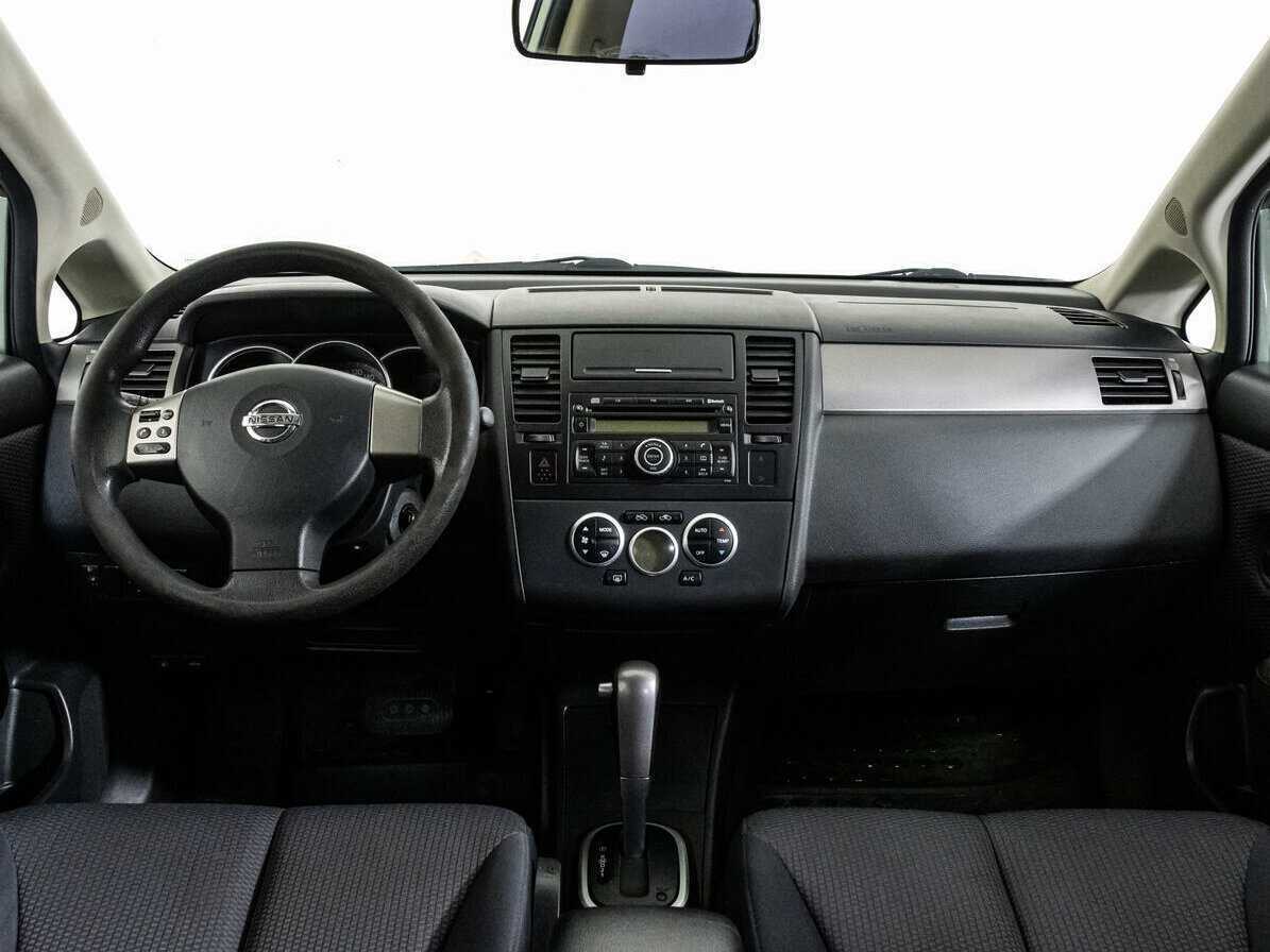 Купить Nissan Tiida с пробегом. Фото: #9