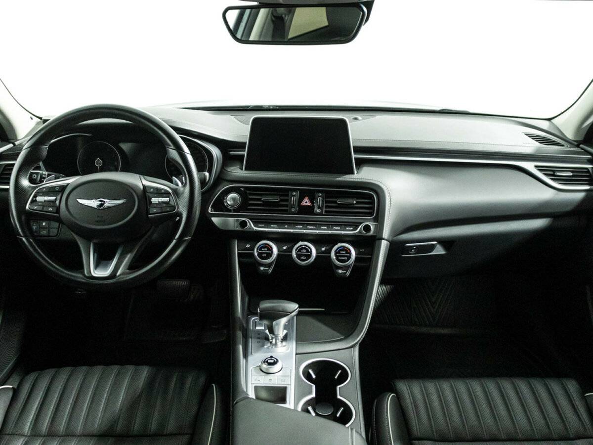 Купить Genesis G70 с пробегом. Фото: #12