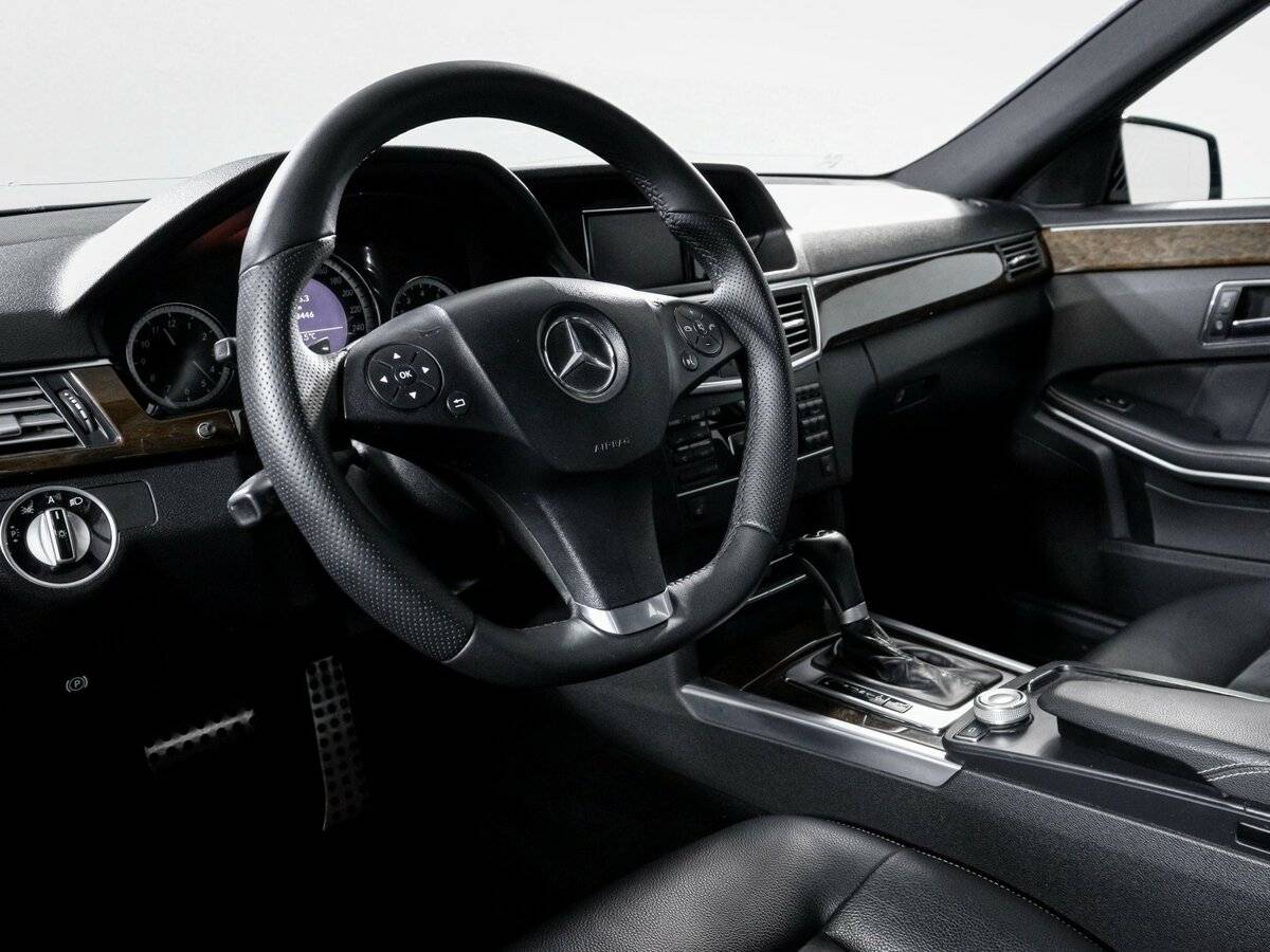 Купить Mercedes-Benz E-Класс с пробегом. Фото: #13