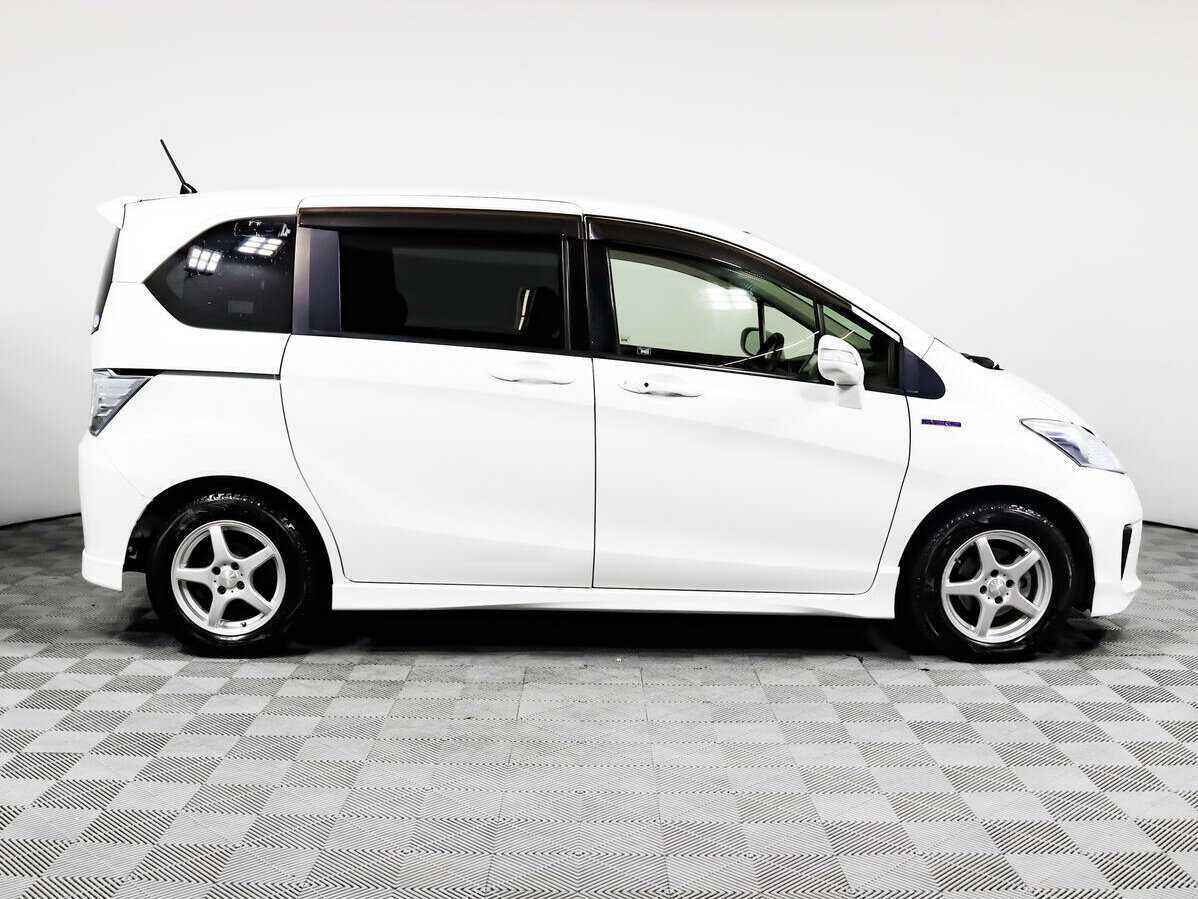 Купить Honda Freed с пробегом. Фото: #3