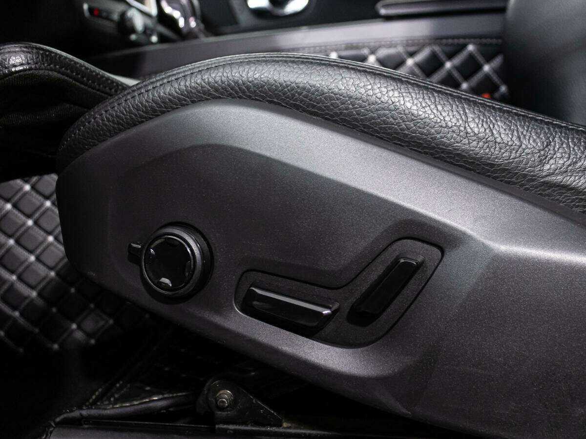Купить Volvo XC60 с пробегом. Фото: #16