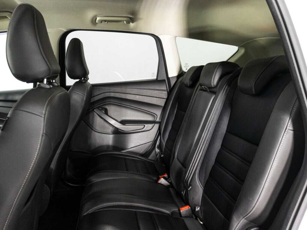 Купить Ford Kuga с пробегом. Фото: #9