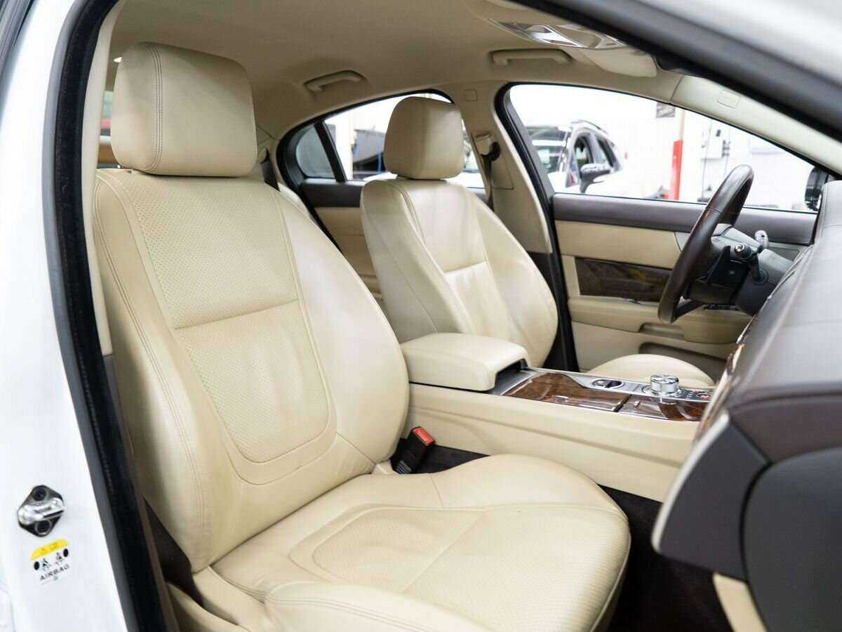 Купить Jaguar XF с пробегом. Фото: #8