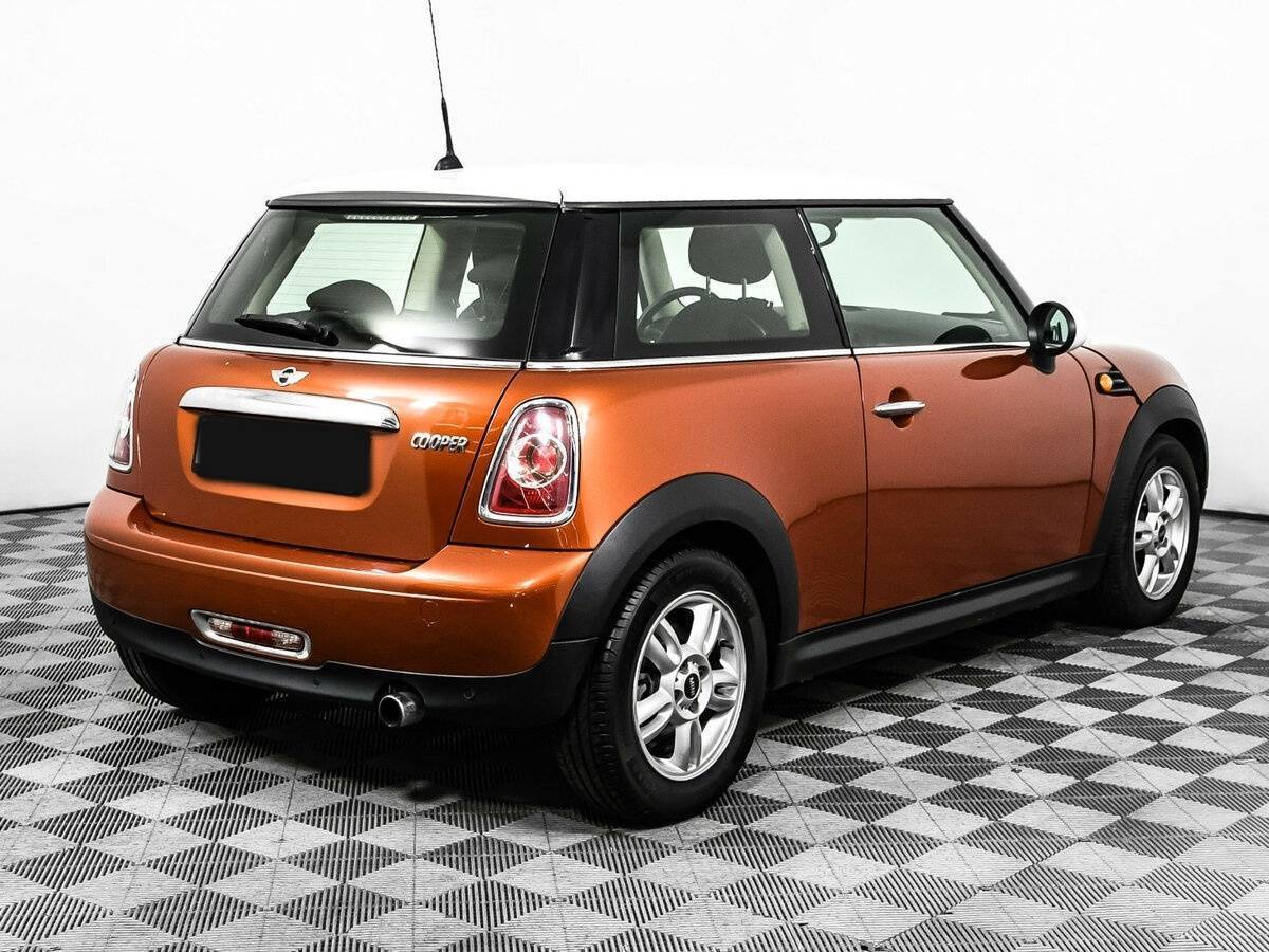 Купить Mini Hatch с пробегом. Фото: #4